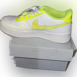 Nike Air Force one color changing